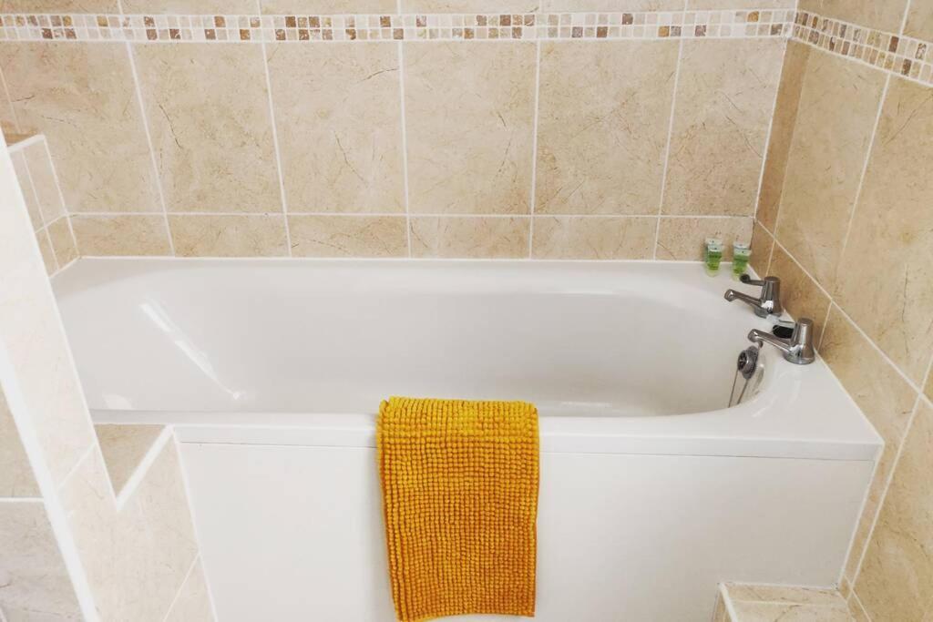 New 1 Bed First Floor Flat In Central Fareham Exteriér fotografie